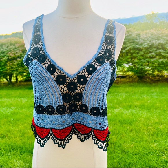 Hot & Delicious Tops - HOT & DELICIOUS KNITTED CROP TOP